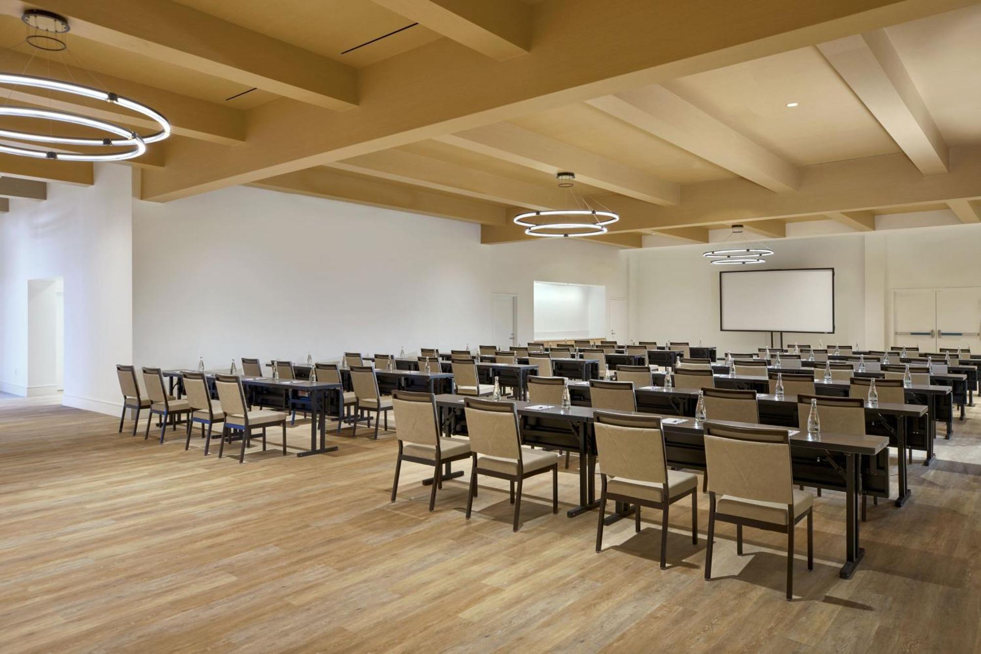 Newport Beach, A Marriott &