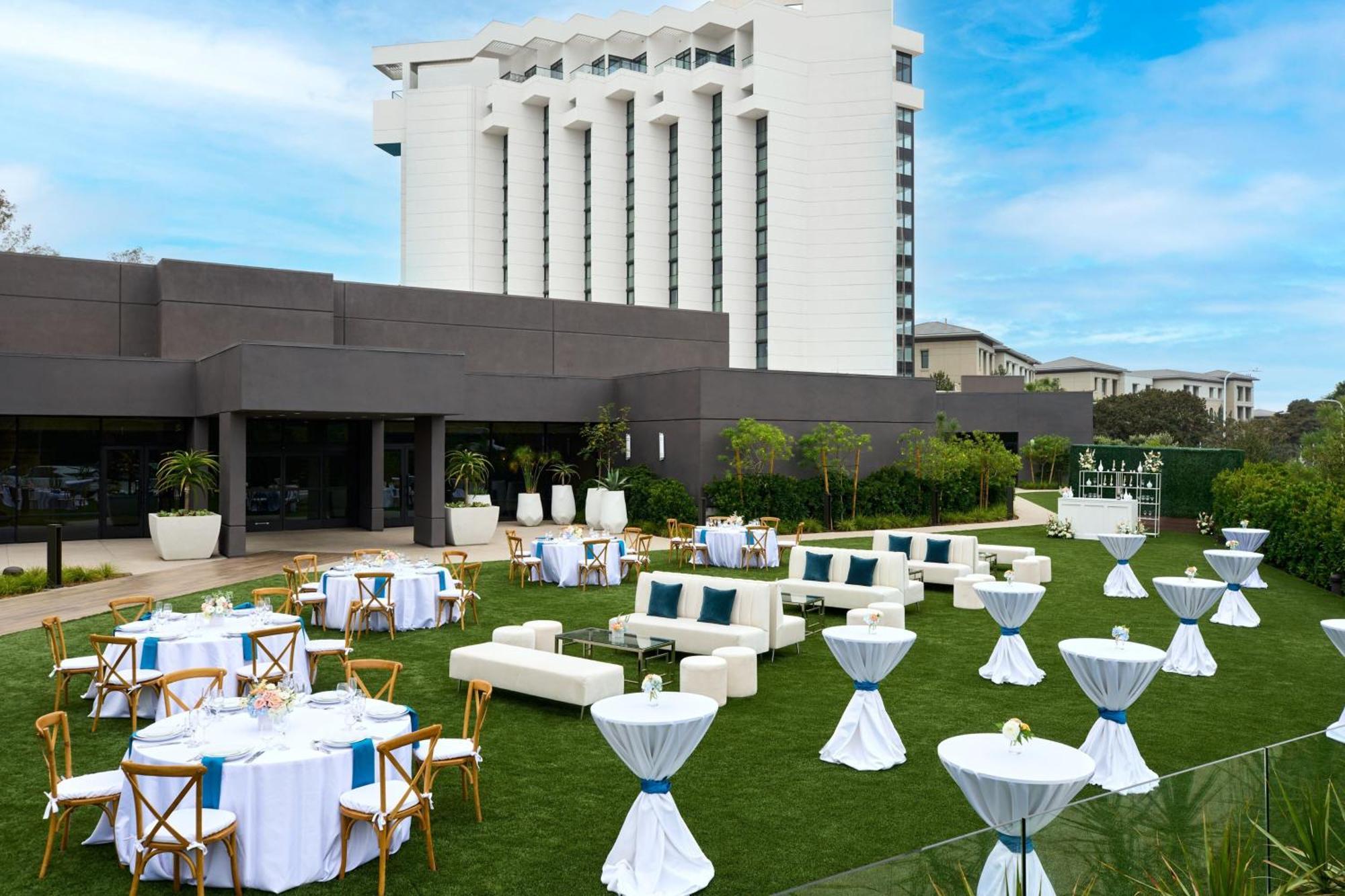 Newport Beach, A Marriott & Newport Beach