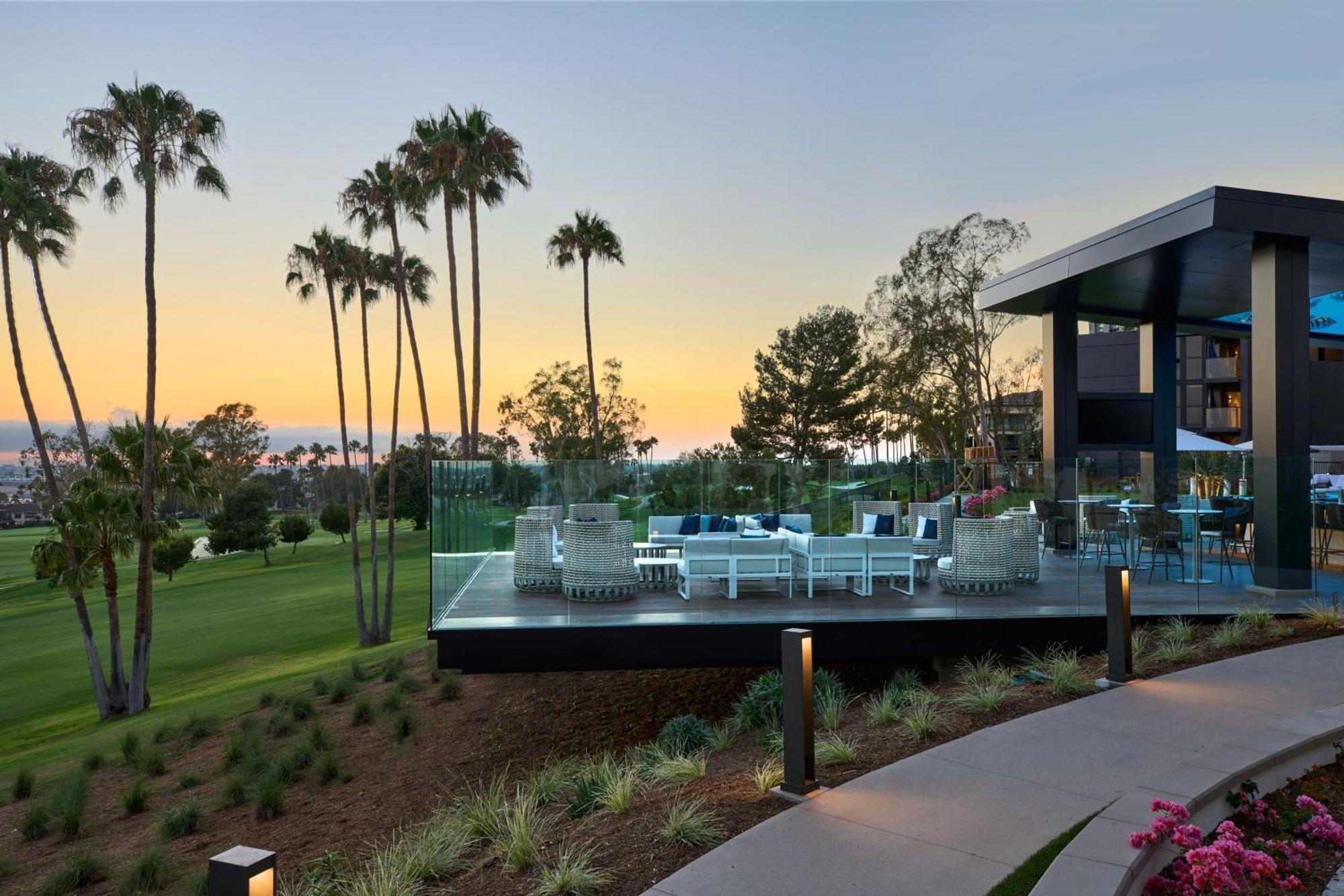 Newport Beach, A Marriott & Hotel