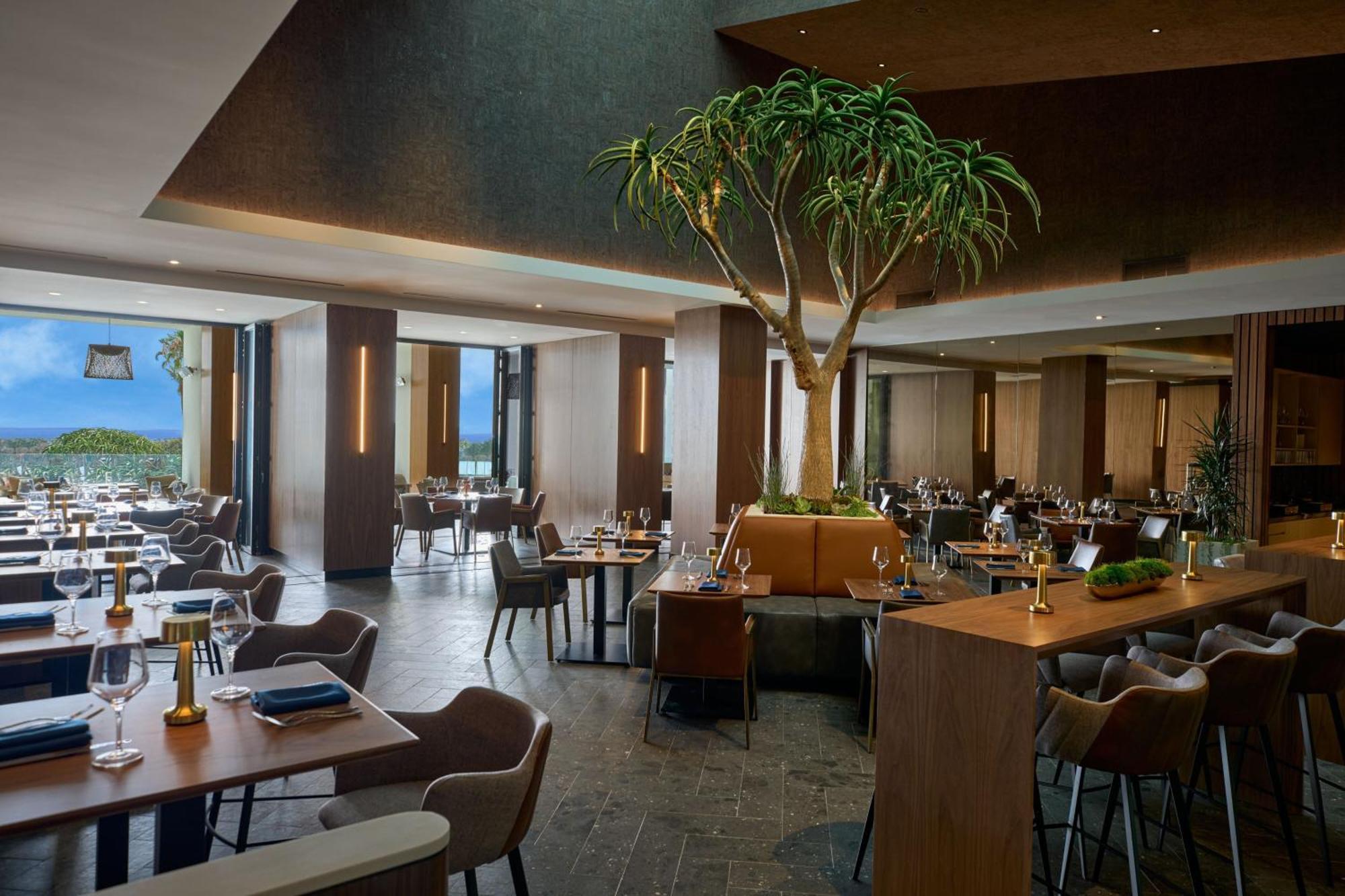 Newport Beach, A Marriott & Newport Beach