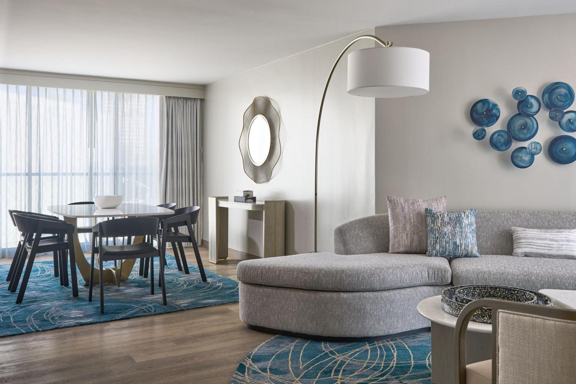 Newport Beach, A Marriott & Hotel 4*